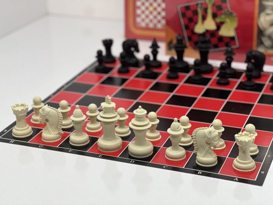 KOA Kutu Satranç Takımı – Turnuva Boy Chess Set