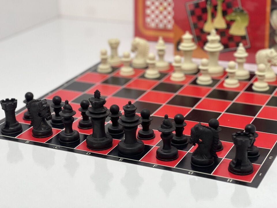 KOA Kutu Satranç Takımı – Turnuva Boy Chess Set